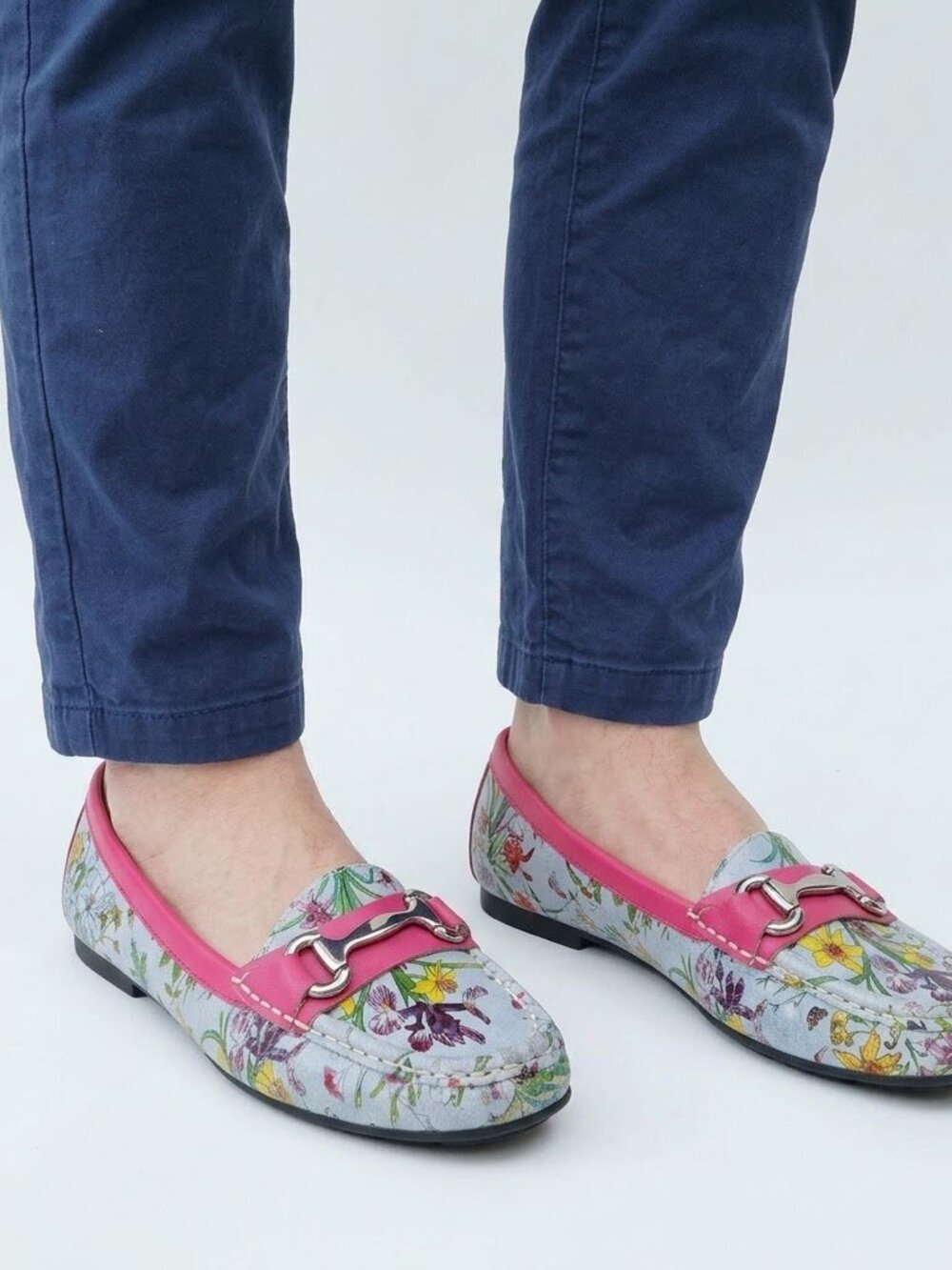 Ros Hommerson Floral Leather Loafers Womens Size 9 N Pink Trim Horsebit Moccasin